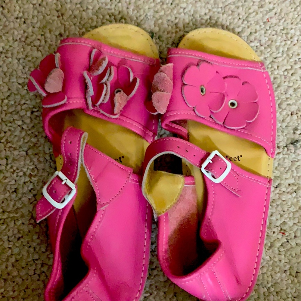 Girls Pink Leather Bear Feet Sandals with flower